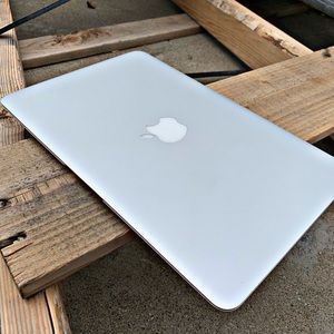 11.6 inch MacBook Air